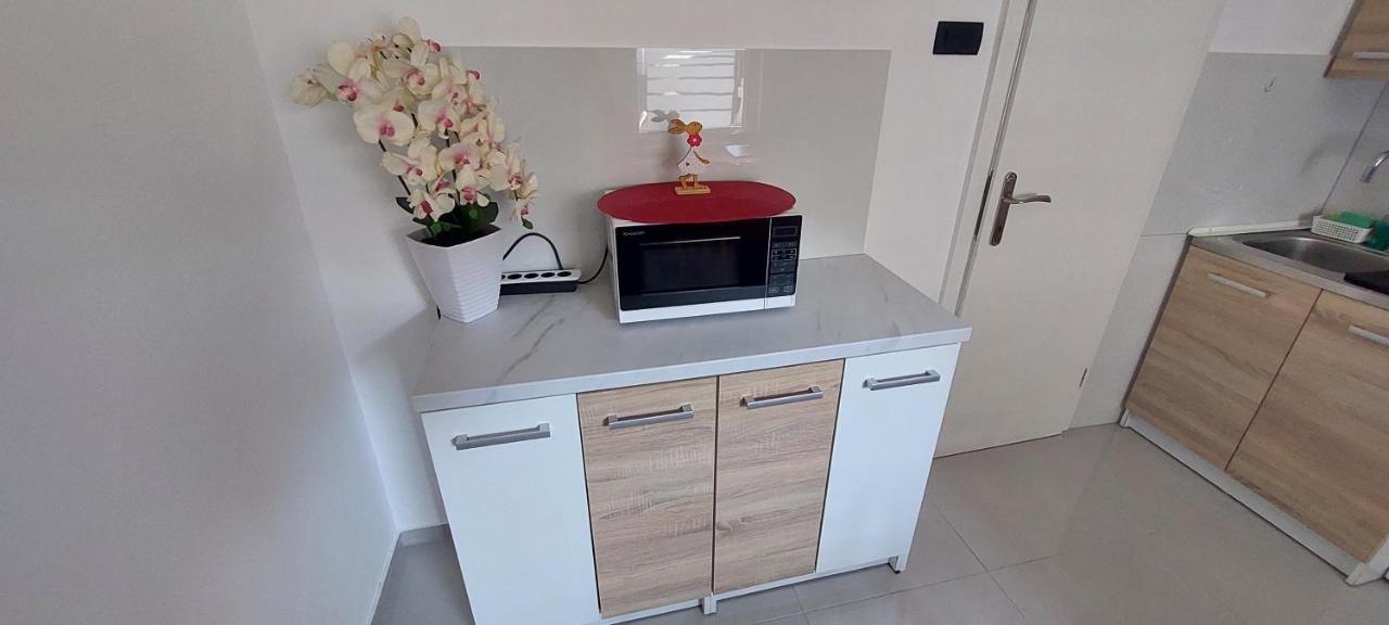 Jo-Ma Apartma - Safe Parking Любляна Екстериор снимка