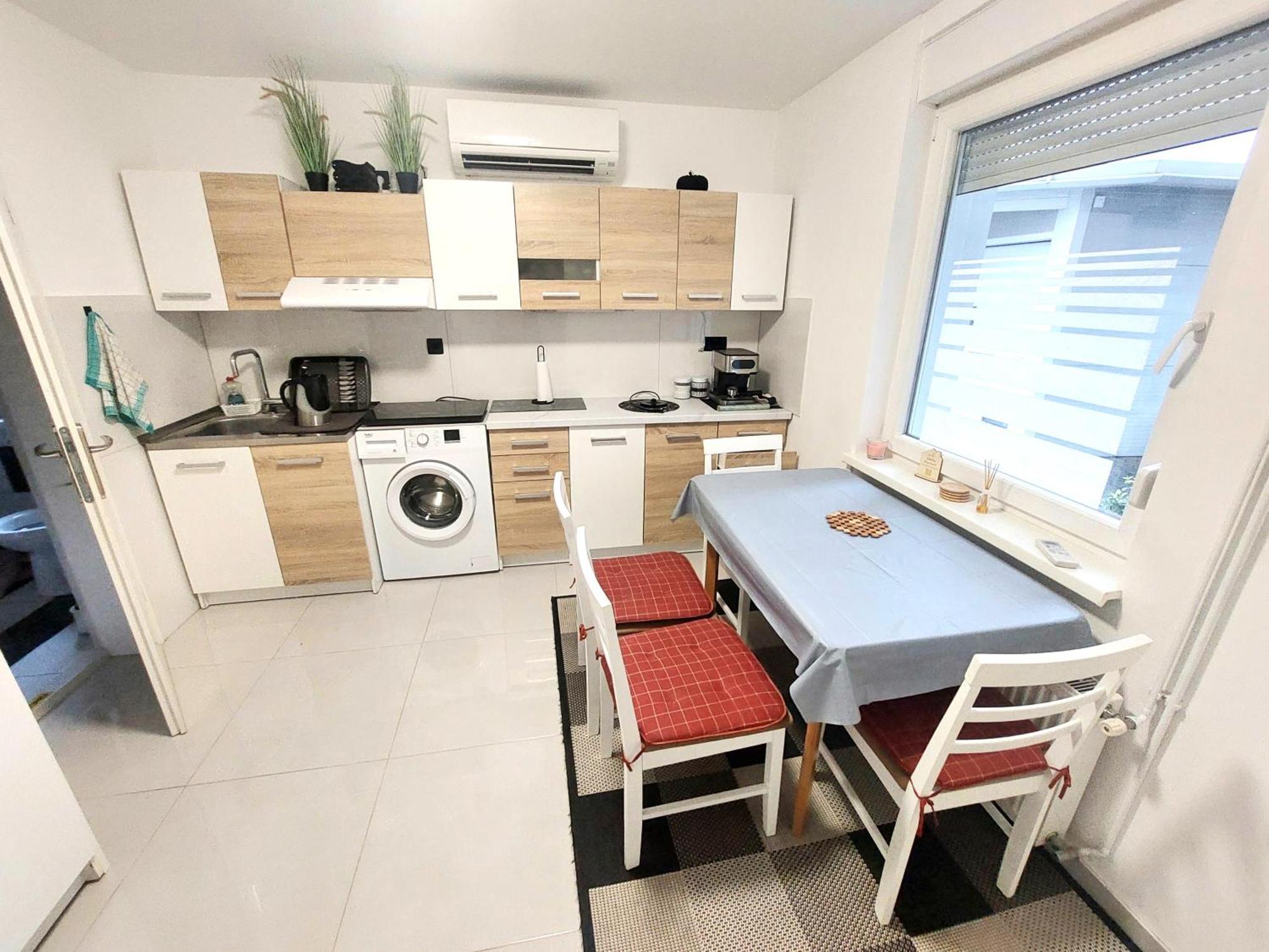 Jo-Ma Apartma - Safe Parking Любляна Екстериор снимка